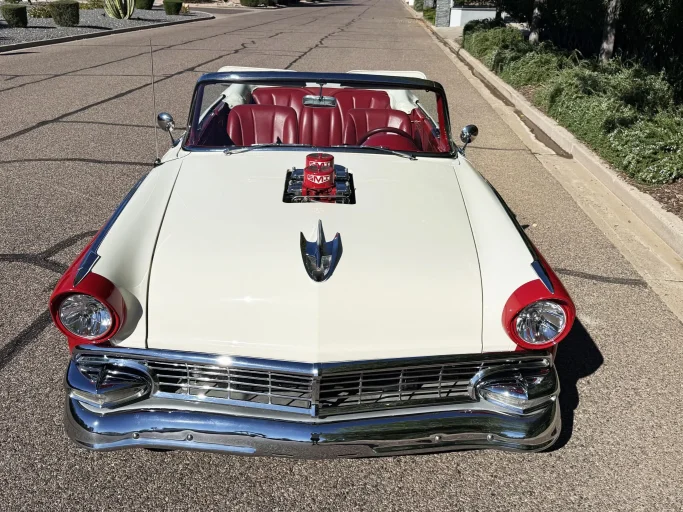 Image for 1956 Ford Fairlane Sunliner